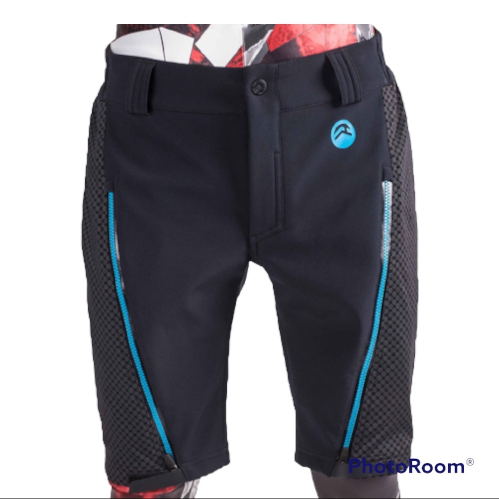 NWT Sync Stretch Race Short Size S